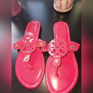 Red Tory Burch flip flops